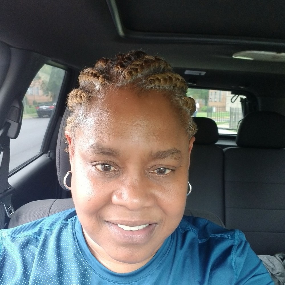 Meet your Posher, Angela